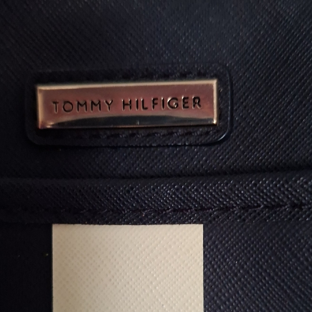 Tommy Hilfiger Black and Cream Satchel - Picture 2 of 6